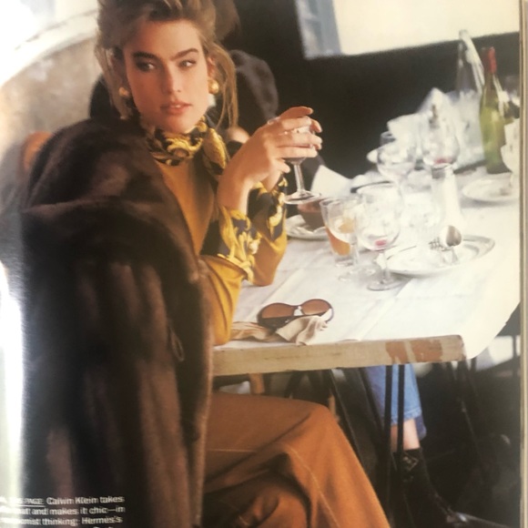 Vogue Aug. 1990 CLAUDIA SCHIFFER Cover - Picture 4 of 12